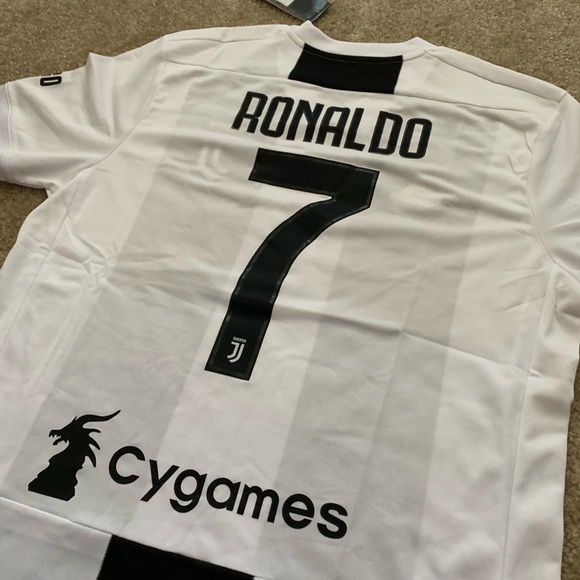 Juventus Home 18/19 Jersey Serie A RONALDO #7 - Picture 6 of 7